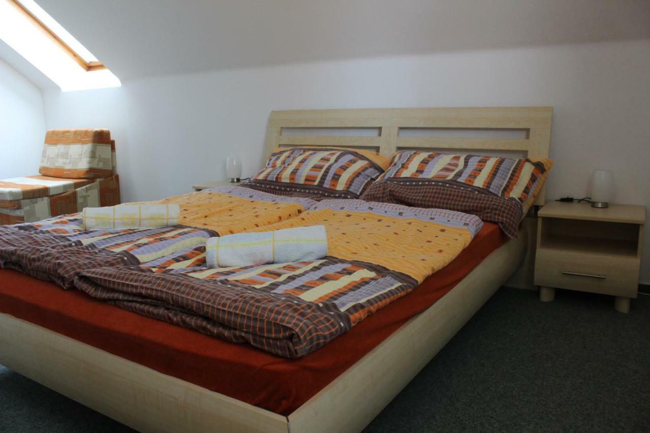 Apartman V Podskali Hluboká nad Vltavou Exterior foto