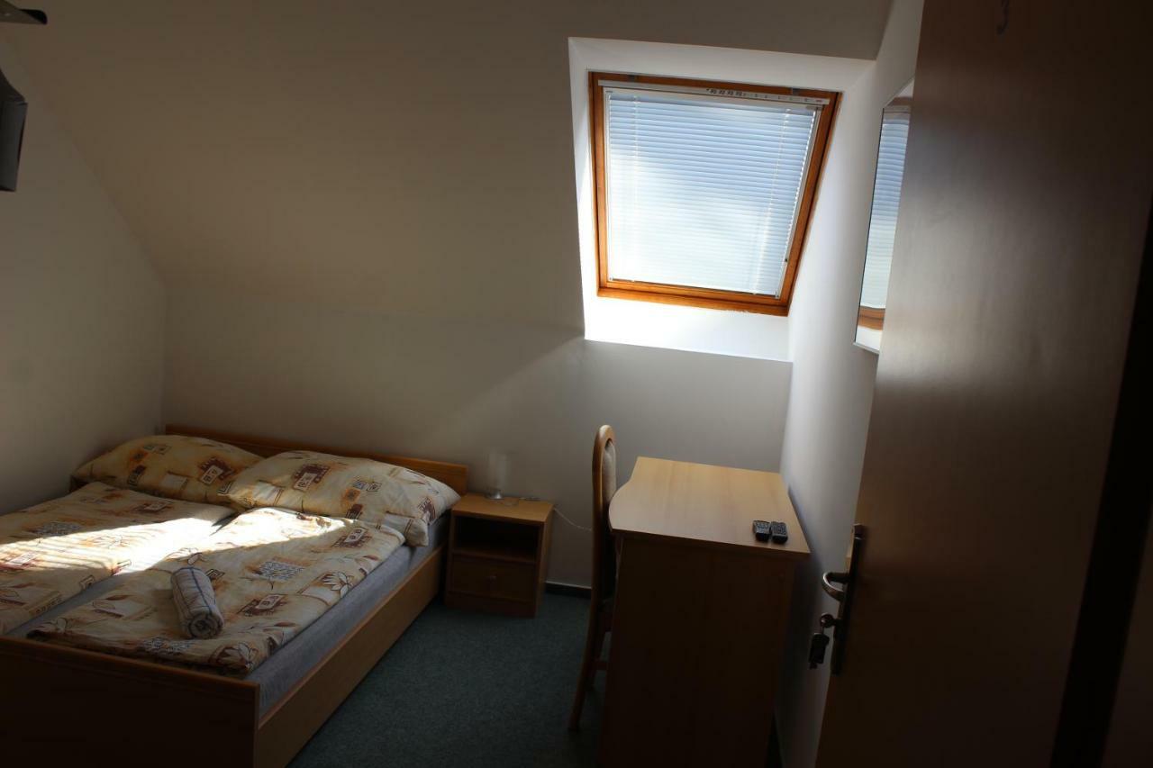 Apartman V Podskali Hluboká nad Vltavou Exterior foto